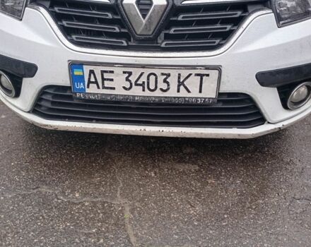 Белый Рено Логан, объемом двигателя 1.5 л и пробегом 200 тыс. км за 8048 $, фото 2 на Automoto.ua