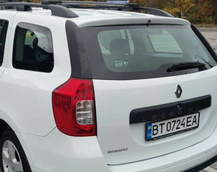 Белый Рено Логан, объемом двигателя 1.5 л и пробегом 75 тыс. км за 9999 $, фото 2 на Automoto.ua