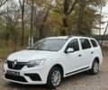 Белый Рено Логан, объемом двигателя 1.5 л и пробегом 73 тыс. км за 10300 $, фото 2 на Automoto.ua