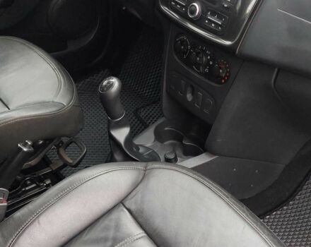 Белый Рено Логан, объемом двигателя 1.5 л и пробегом 75 тыс. км за 9999 $, фото 8 на Automoto.ua