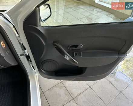 Білий Рено Логан, об'ємом двигуна 1.46 л та пробігом 152 тис. км за 9300 $, фото 23 на Automoto.ua