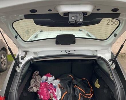 Белый Рено Логан, объемом двигателя 1.46 л и пробегом 86 тыс. км за 11200 $, фото 5 на Automoto.ua