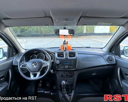 Белый Рено Логан, объемом двигателя 1.5 л и пробегом 73 тыс. км за 10300 $, фото 9 на Automoto.ua