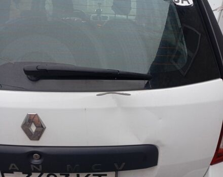 Белый Рено Логан, объемом двигателя 1.5 л и пробегом 200 тыс. км за 8048 $, фото 5 на Automoto.ua