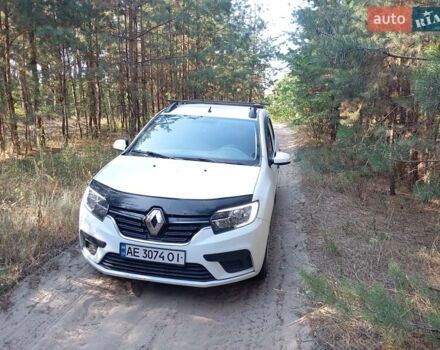 Белый Рено Логан, объемом двигателя 0.9 л и пробегом 82 тыс. км за 9500 $, фото 2 на Automoto.ua