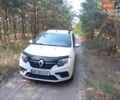 Белый Рено Логан, объемом двигателя 0.9 л и пробегом 82 тыс. км за 9500 $, фото 2 на Automoto.ua