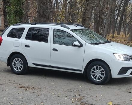 Белый Рено Логан, объемом двигателя 0 л и пробегом 69 тыс. км за 10700 $, фото 5 на Automoto.ua