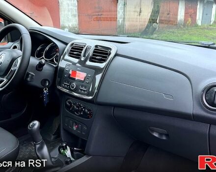 Белый Рено Логан, объемом двигателя 1.5 л и пробегом 63 тыс. км за 9800 $, фото 6 на Automoto.ua