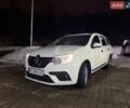 Білий Рено Логан, об'ємом двигуна 1.5 л та пробігом 250 тис. км за 8500 $, фото 2 на Automoto.ua