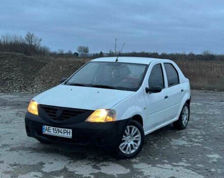 Білий Рено Логан, об'ємом двигуна 1.4 л та пробігом 300 тис. км за 1699 $, фото 1 на Automoto.ua