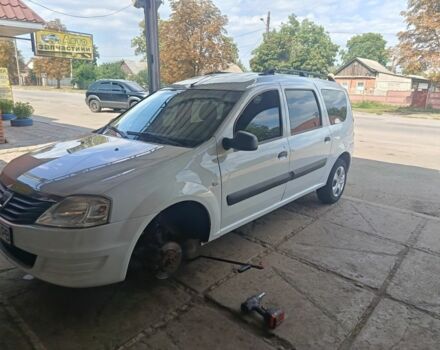 Білий Рено Логан, об'ємом двигуна 1.4 л та пробігом 350 тис. км за 3519 $, фото 1 на Automoto.ua