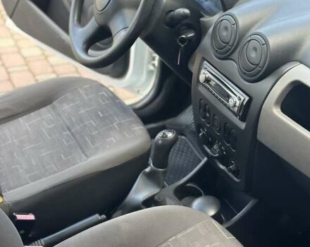 Білий Рено Логан, об'ємом двигуна 1.39 л та пробігом 82 тис. км за 3500 $, фото 1 на Automoto.ua