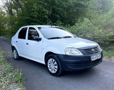 Белый Рено Логан, объемом двигателя 1.39 л и пробегом 263 тыс. км за 2999 $, фото 1 на Automoto.ua