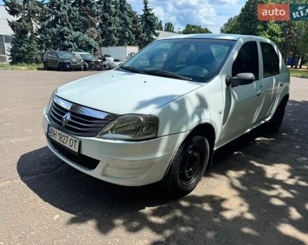 Белый Рено Логан, объемом двигателя 1.39 л и пробегом 300 тыс. км за 1800 $, фото 1 на Automoto.ua