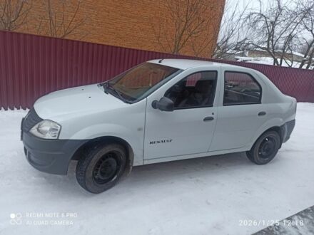 Білий Рено Логан, об'ємом двигуна 1.4 л та пробігом 197 тис. км за 3300 $, фото 1 на Automoto.ua