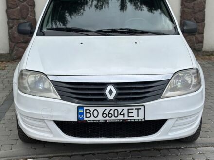 Белый Рено Логан, объемом двигателя 1.4 л и пробегом 387 тыс. км за 2499 $, фото 1 на Automoto.ua