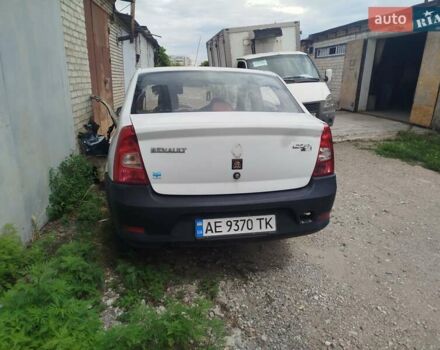 Білий Рено Логан, об'ємом двигуна 1.39 л та пробігом 250 тис. км за 900 $, фото 1 на Automoto.ua
