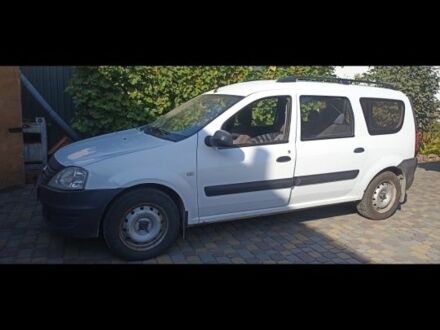 Белый Рено Логан, объемом двигателя 0 л и пробегом 538 тыс. км за 3200 $, фото 1 на Automoto.ua