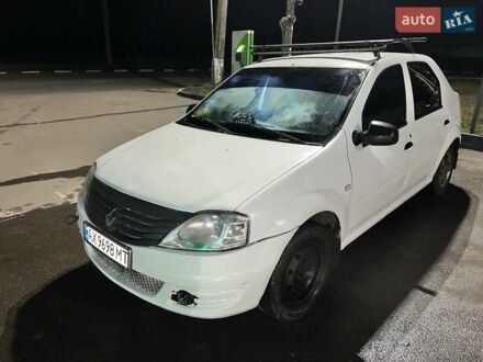 Белый Рено Логан, объемом двигателя 1.4 л и пробегом 349 тыс. км за 3500 $, фото 1 на Automoto.ua