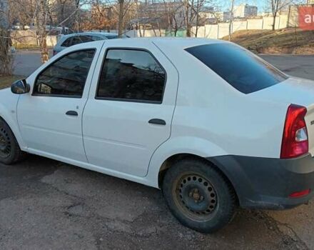 Белый Рено Логан, объемом двигателя 1.39 л и пробегом 132 тыс. км за 5000 $, фото 1 на Automoto.ua