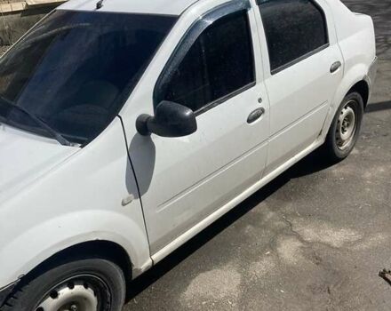 Белый Рено Логан, объемом двигателя 1.4 л и пробегом 390 тыс. км за 1499 $, фото 1 на Automoto.ua