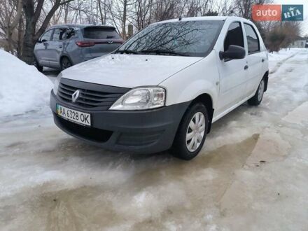 Білий Рено Логан, об'ємом двигуна 1.39 л та пробігом 250 тис. км за 3550 $, фото 1 на Automoto.ua