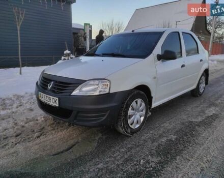 Білий Рено Логан, об'ємом двигуна 1.39 л та пробігом 260 тис. км за 3650 $, фото 1 на Automoto.ua