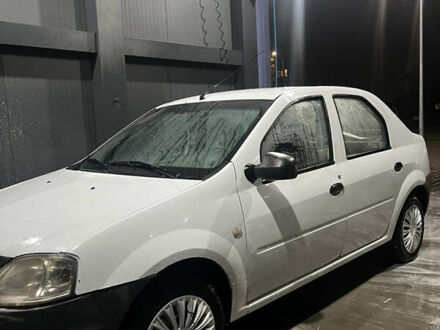 Рено Логан 2011 в Житомире на Automoto.ua Белый Рено Логан, объемом двигателя 1.39 л и пробегом 241 тыс. км за 2700 $, фото 1 на Automoto.ua