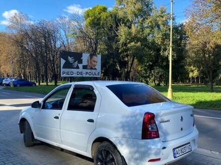 Рено Логан 2011 в Ужгороде на Automoto.ua Белый Рено Логан, объемом двигателя 1.4 л и пробегом 420 тыс. км за 2500 $, фото 1 на Automoto.ua