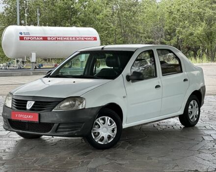Білий Рено Логан, об'ємом двигуна 1.4 л та пробігом 386 тис. км за 1999 $, фото 1 на Automoto.ua