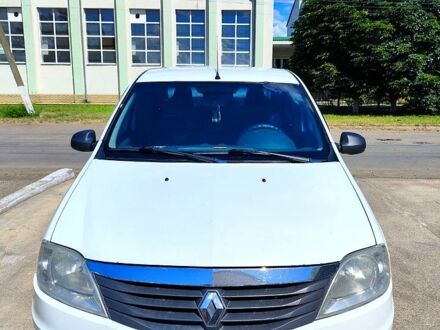 Білий Рено Логан, об'ємом двигуна 1.4 л та пробігом 260 тис. км за 3300 $, фото 1 на Automoto.ua