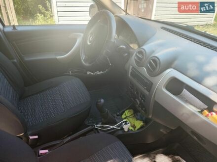 Білий Рено Логан, об'ємом двигуна 1.39 л та пробігом 270 тис. км за 3500 $, фото 1 на Automoto.ua