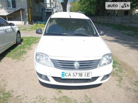 Рено Логан 2011 в Черкассах на Automoto.ua Белый Рено Логан, объемом двигателя 1.6 л и пробегом 240 тыс. км за 5900 $, фото 1 на Automoto.ua