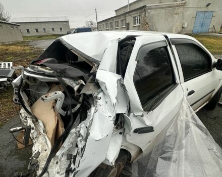 Белый Рено Логан, объемом двигателя 1.4 л и пробегом 231 тыс. км за 1200 $, фото 1 на Automoto.ua