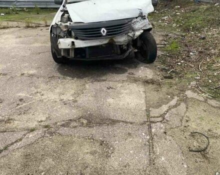 Белый Рено Логан, объемом двигателя 1.39 л и пробегом 343 тыс. км за 500 $, фото 1 на Automoto.ua