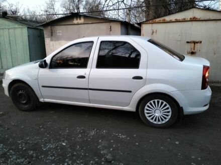 Рено Логан 2011 у Дніпро (Дніпропетровську) на Automoto.ua Білий Рено Логан, об'ємом двигуна 1.4 л та пробігом 219 тис. км за 3500 $, фото 1 на Automoto.ua