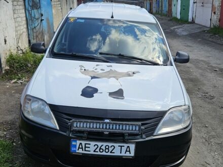 Рено Логан 2011 у Терновке на Automoto.ua Білий Рено Логан, об'ємом двигуна 1.6 л та пробігом 500 тис. км за 2750 $, фото 1 на Automoto.ua