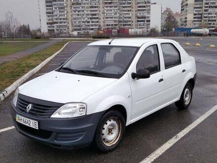Белый Рено Логан, объемом двигателя 1.39 л и пробегом 88 тыс. км за 4200 $, фото 1 на Automoto.ua