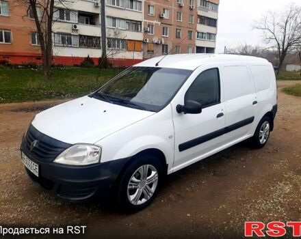 Белый Рено Логан, объемом двигателя 1.6 л и пробегом 170 тыс. км за 3500 $, фото 1 на Automoto.ua