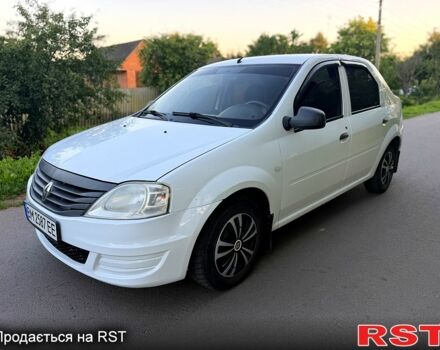 Білий Рено Логан, об'ємом двигуна 1.4 л та пробігом 200 тис. км за 4750 $, фото 1 на Automoto.ua