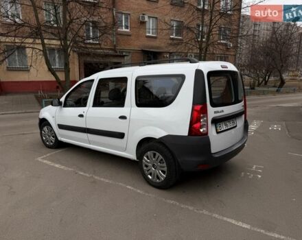 Белый Рено Логан, объемом двигателя 1.6 л и пробегом 186 тыс. км за 5200 $, фото 1 на Automoto.ua