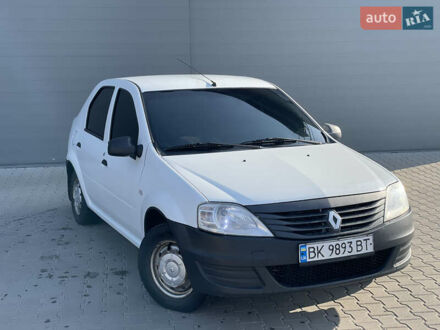 Рено Логан 2011 в Сарнах на Automoto.ua Белый Рено Логан, объемом двигателя 1.4 л и пробегом 339 тыс. км за 3799 $, фото 1 на Automoto.ua