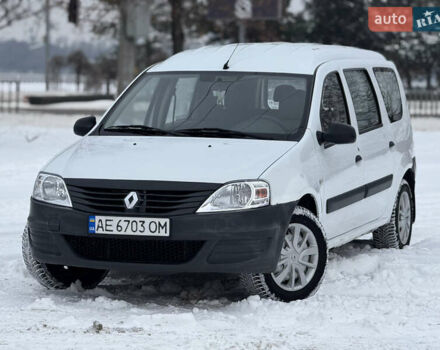Белый Рено Логан, объемом двигателя 1.6 л и пробегом 219 тыс. км за 4699 $, фото 1 на Automoto.ua
