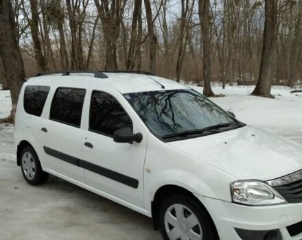 Белый Рено Логан, объемом двигателя 0 л и пробегом 227 тыс. км за 5500 $, фото 1 на Automoto.ua