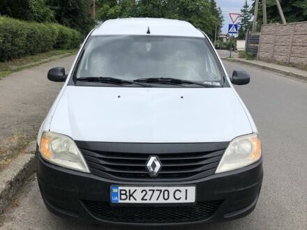 Білий Рено Логан, об'ємом двигуна 1.5 л та пробігом 320 тис. км за 3700 $, фото 1 на Automoto.ua