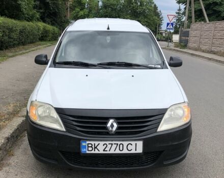Білий Рено Логан, об'ємом двигуна 1.5 л та пробігом 320 тис. км за 3500 $, фото 1 на Automoto.ua