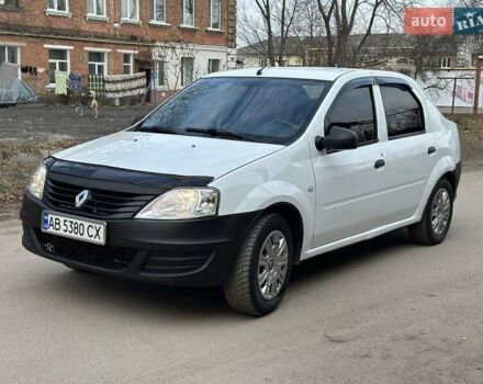 Белый Рено Логан, объемом двигателя 1.39 л и пробегом 190 тыс. км за 3900 $, фото 1 на Automoto.ua
