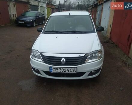 Белый Рено Логан, объемом двигателя 1.5 л и пробегом 130 тыс. км за 5000 $, фото 1 на Automoto.ua