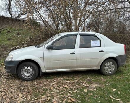Белый Рено Логан, объемом двигателя 1.4 л и пробегом 246 тыс. км за 3500 $, фото 1 на Automoto.ua