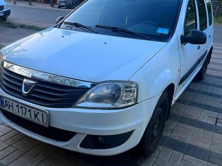 Рено Логан 2012 в Краматорске на Automoto.ua Белый Рено Логан, объемом двигателя 1.5 л и пробегом 380 тыс. км за 5200 $, фото 1 на Automoto.ua